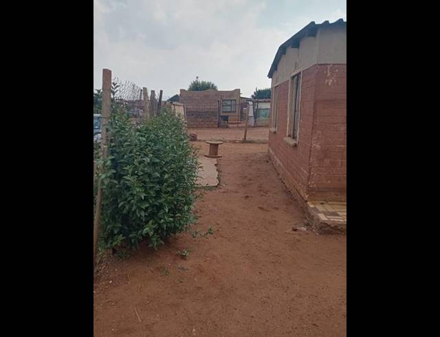 2 BEDROOM HOUSE FOR SALE IN KATLEHONG SOUTH